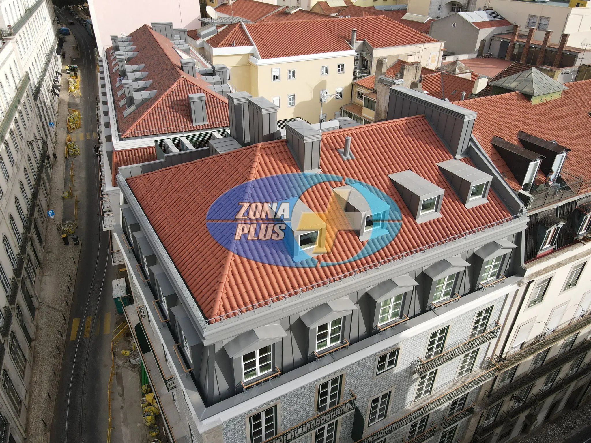 Rua Vitor Cordon: Reabilitação de cobertura